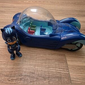 Disney  PJ Masks Deluxe Cat-Car toy with a Catboy figure